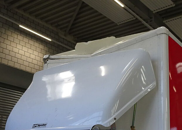 Fahrzeugbau Schaden Reparatur Kofferaufbau