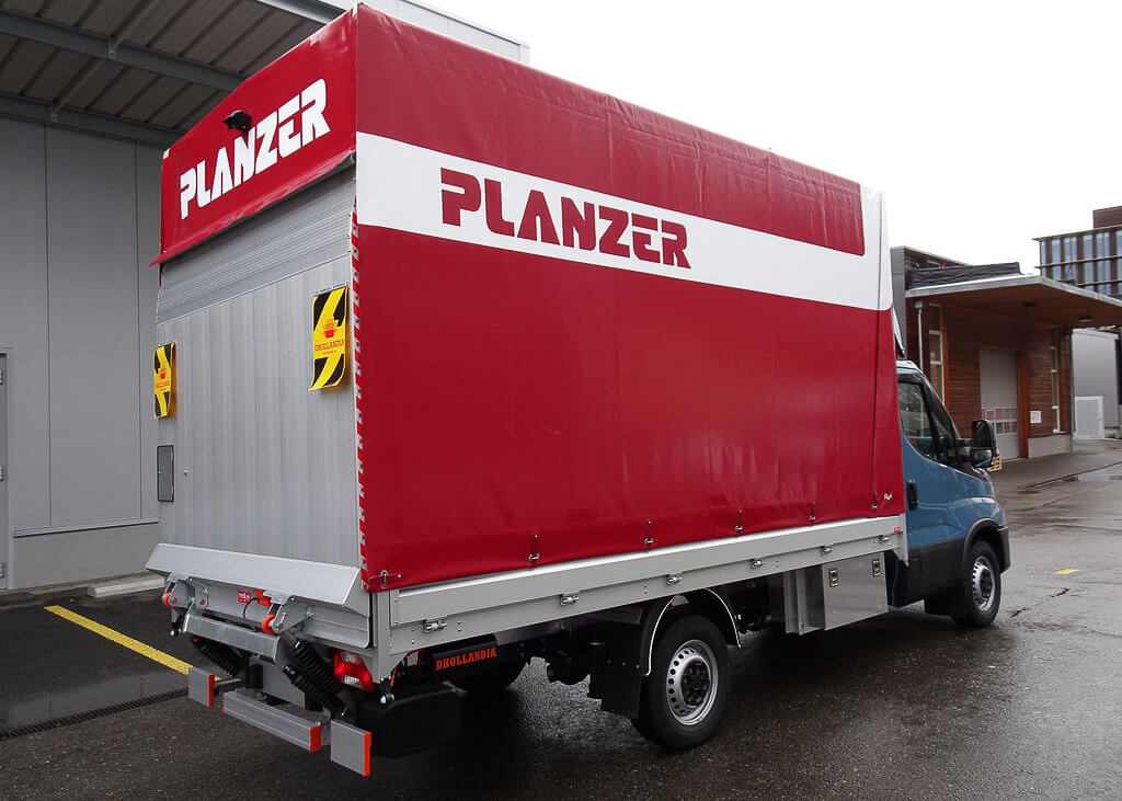 Planenaufbau Hebebühne LKW Planzer
